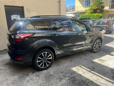 Ford Kuga 1.5 TDCI 120 CV S&S 2WD ST-Line (5)