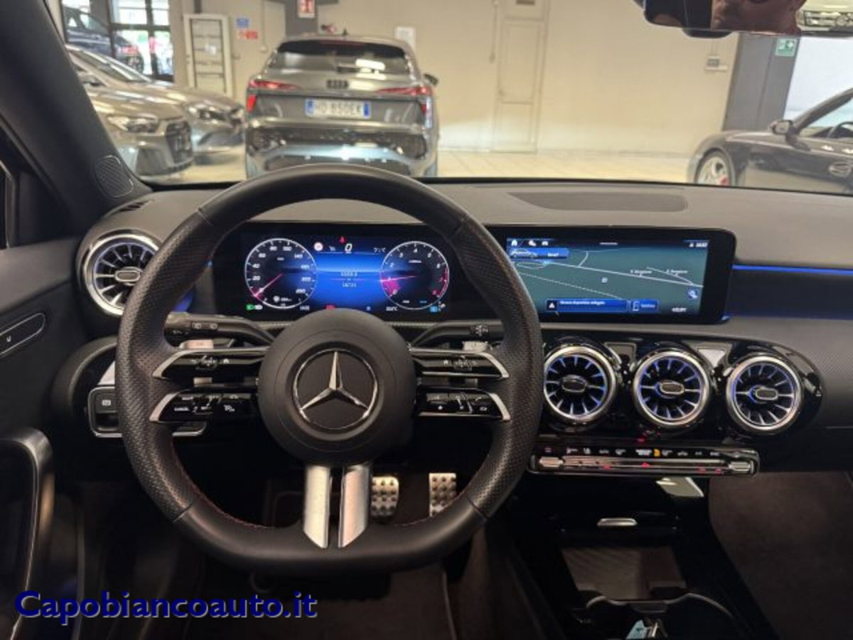 Mercedes-Benz Classe A Sedan 180 AMG Line Premium Plus auto (11)