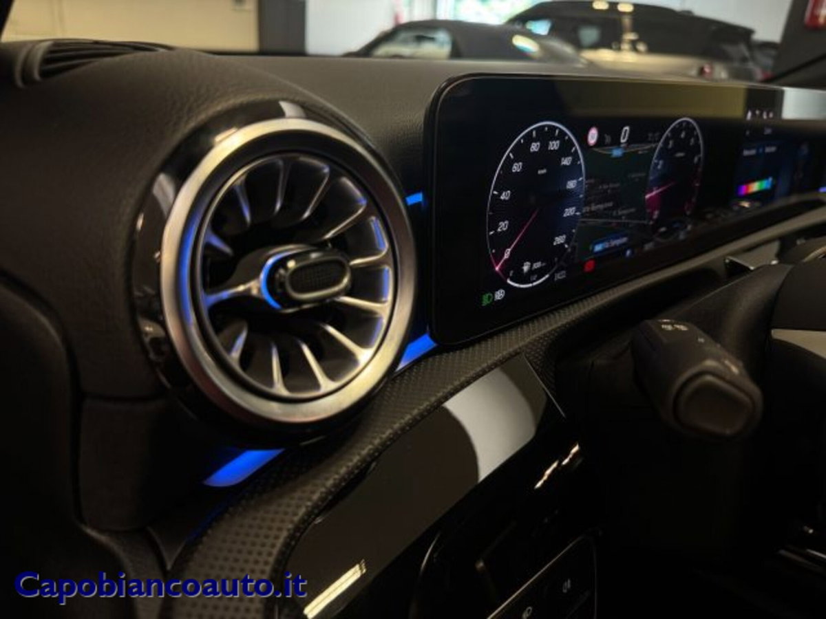 Mercedes-Benz Classe A Sedan 180 AMG Line Premium Plus auto (12)