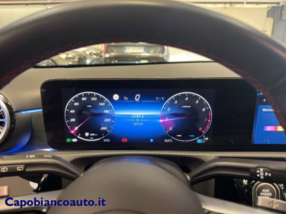 Mercedes-Benz Classe A Sedan 180 AMG Line Premium Plus auto (13)