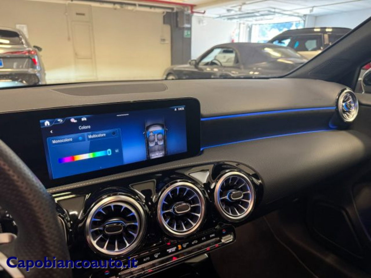 Mercedes-Benz Classe A Sedan 180 AMG Line Premium Plus auto (16)