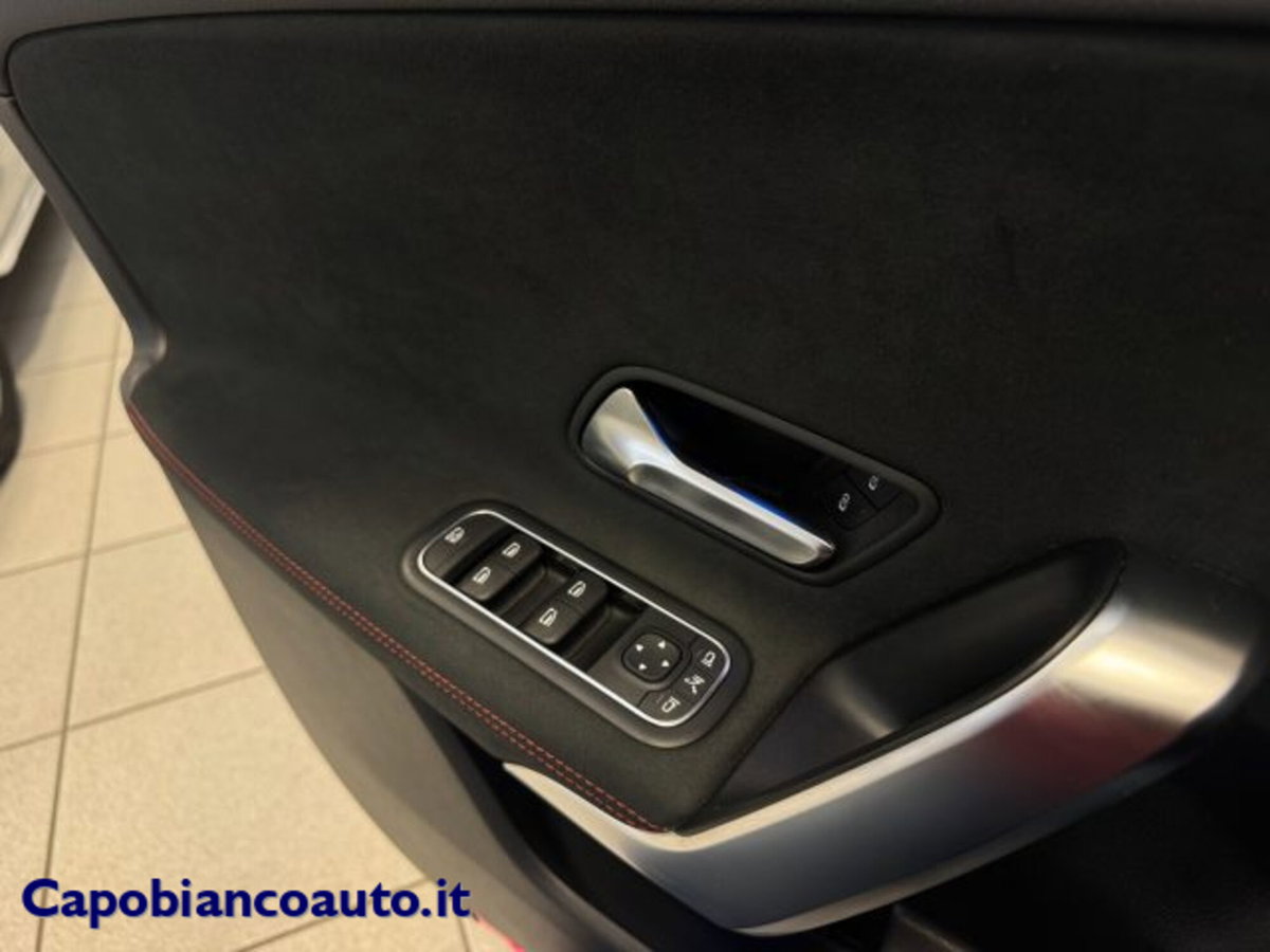 Mercedes-Benz Classe A Sedan 180 AMG Line Premium Plus auto (17)