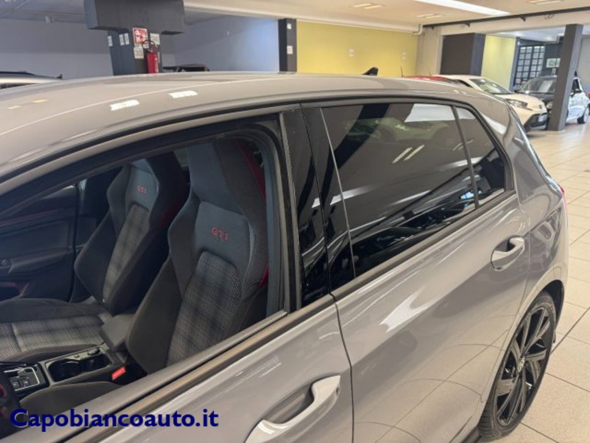 Volkswagen Golf 2.0 TSI GTI DSG (16)