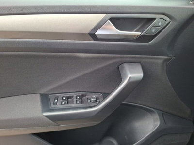 Volkswagen T-Roc 2.0 TDI SCR 150 CV Business BlueMotion Technology (9)