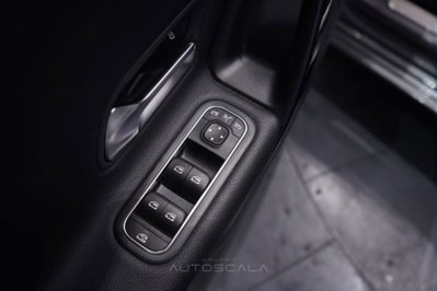 Mercedes-Benz Classe A Sedan 180 d Automatic 4p. Business (10)