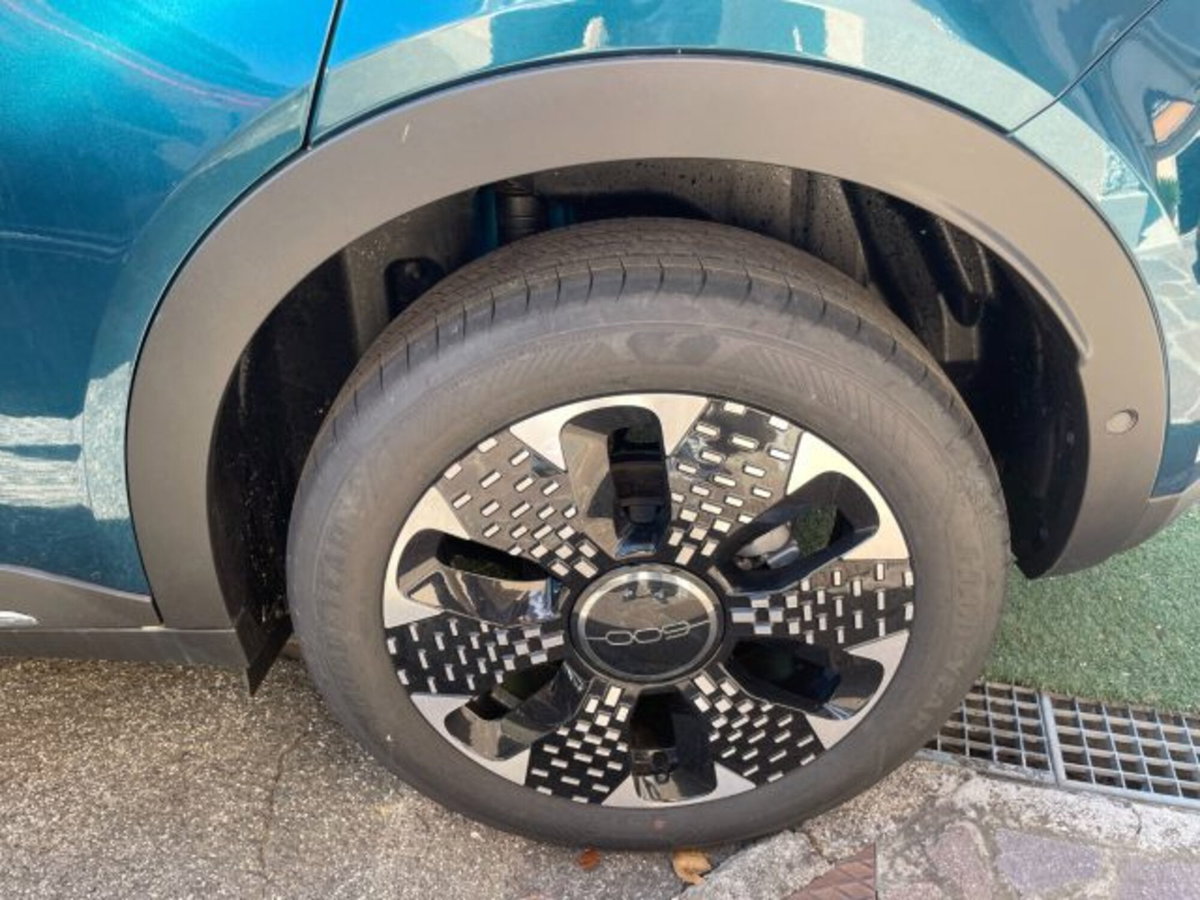 Fiat 600 1.2 hybrid La Prima 145cv auto (12)