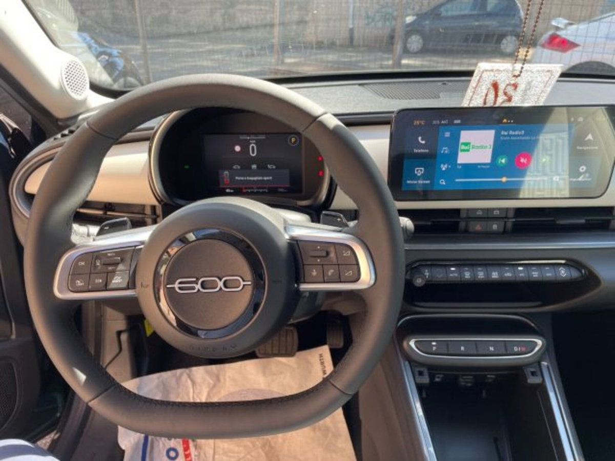 Fiat 600 1.2 hybrid La Prima 145cv auto (9)