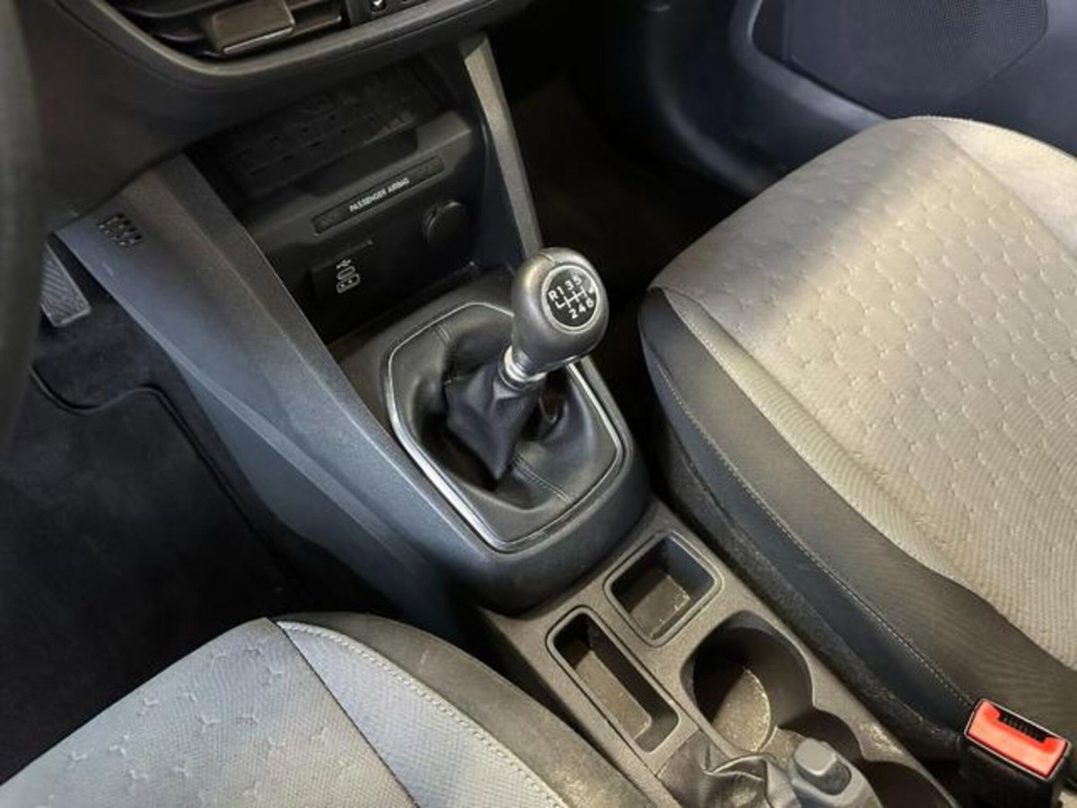 Ford Tourneo Courier 1.0 EcoBoost 100 CV Plus (17)