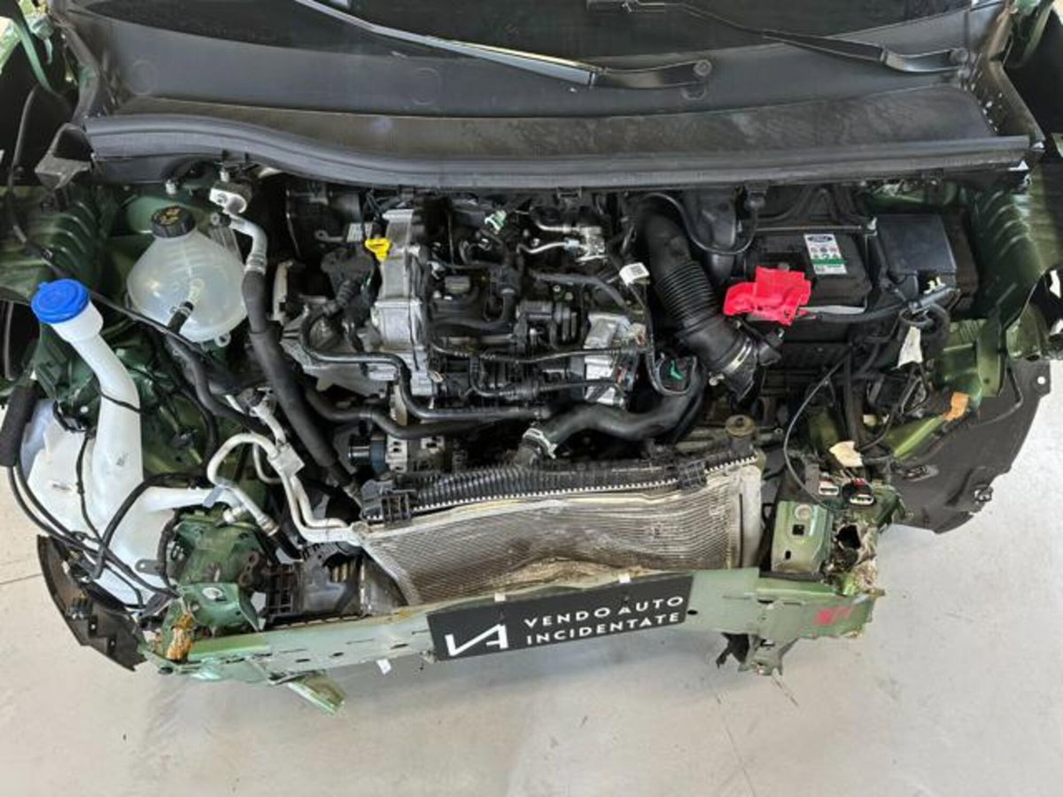 Ford Tourneo Courier 1.0 EcoBoost 100 CV Plus (9)