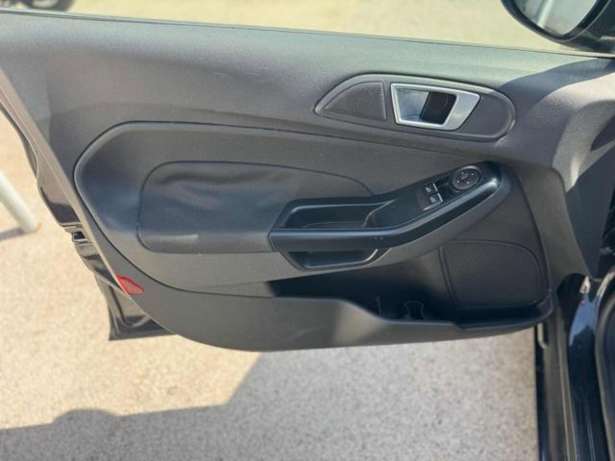 Ford Fiesta 1.4 5 porte Bz.- GPL Titanium (7)