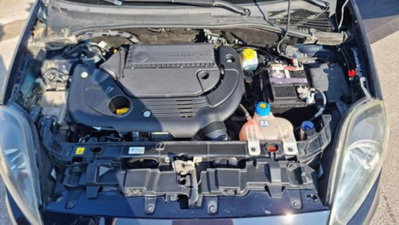 Fiat Punto 1.3 MJT II 75 CV 5 porte Lounge (13)