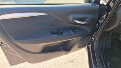 Fiat Punto 1.3 MJT II 75 CV 5 porte Lounge (7)