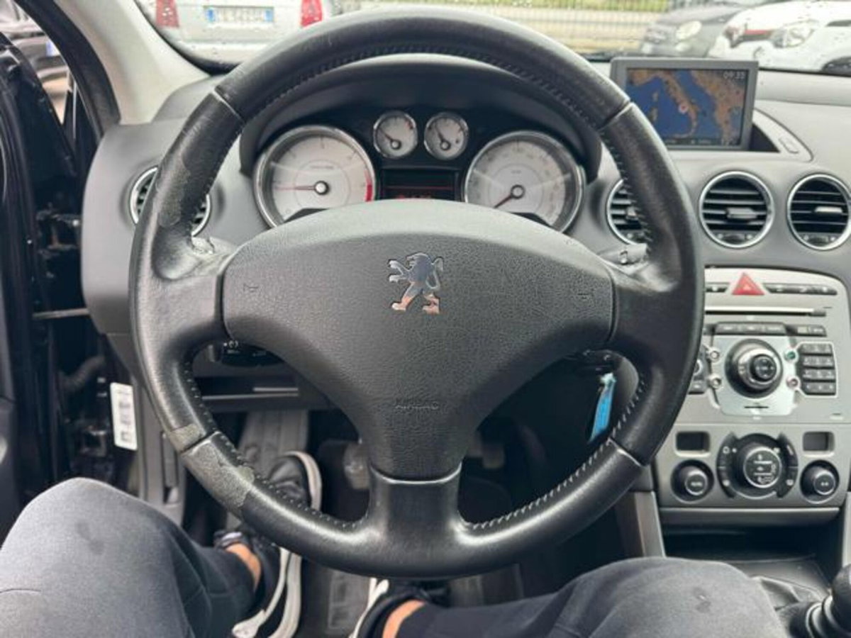 Peugeot 308 1.6 HDi 110CV 5p. Business (10)