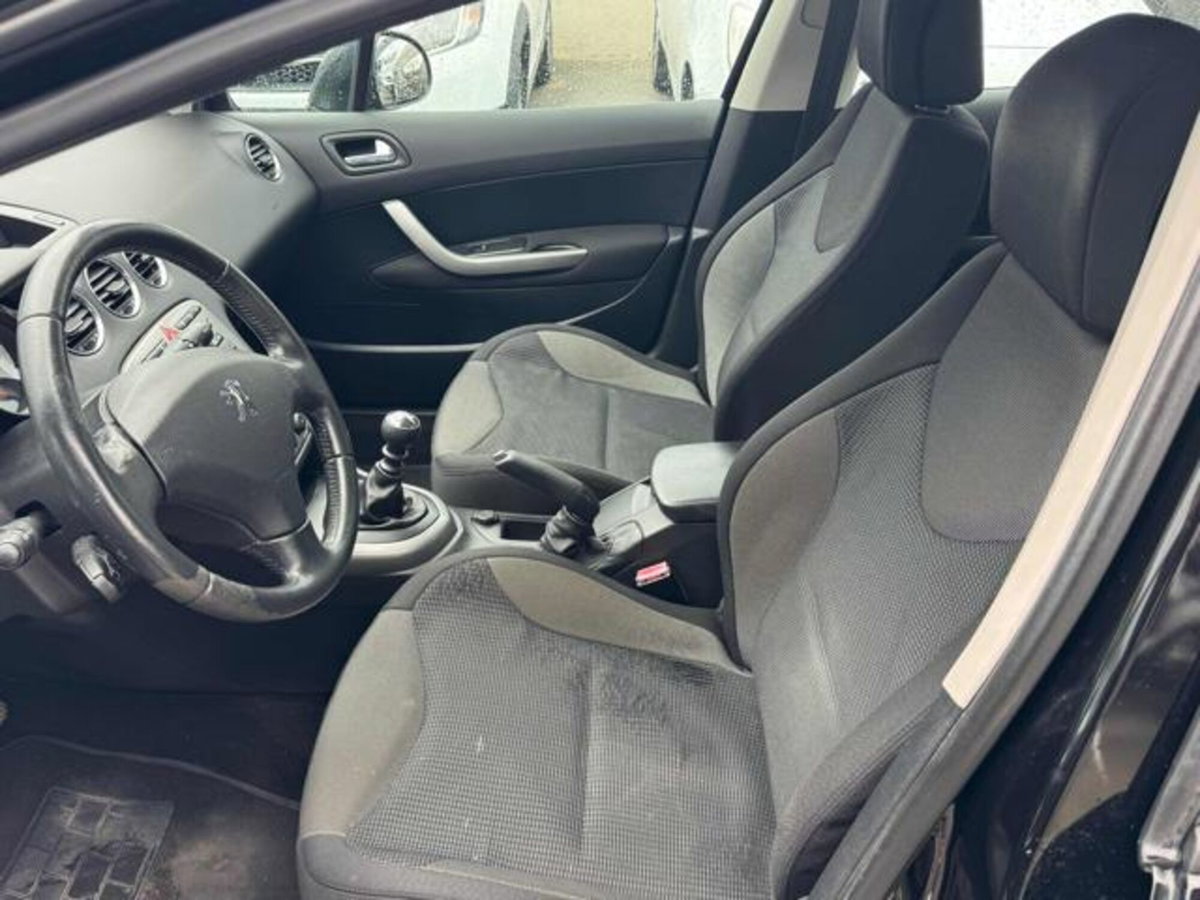 Peugeot 308 1.6 HDi 110CV 5p. Business (8)