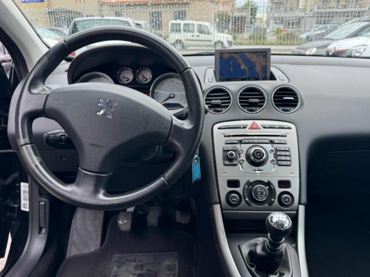 Peugeot 308 1.6 HDi 110CV 5p. Business (9)