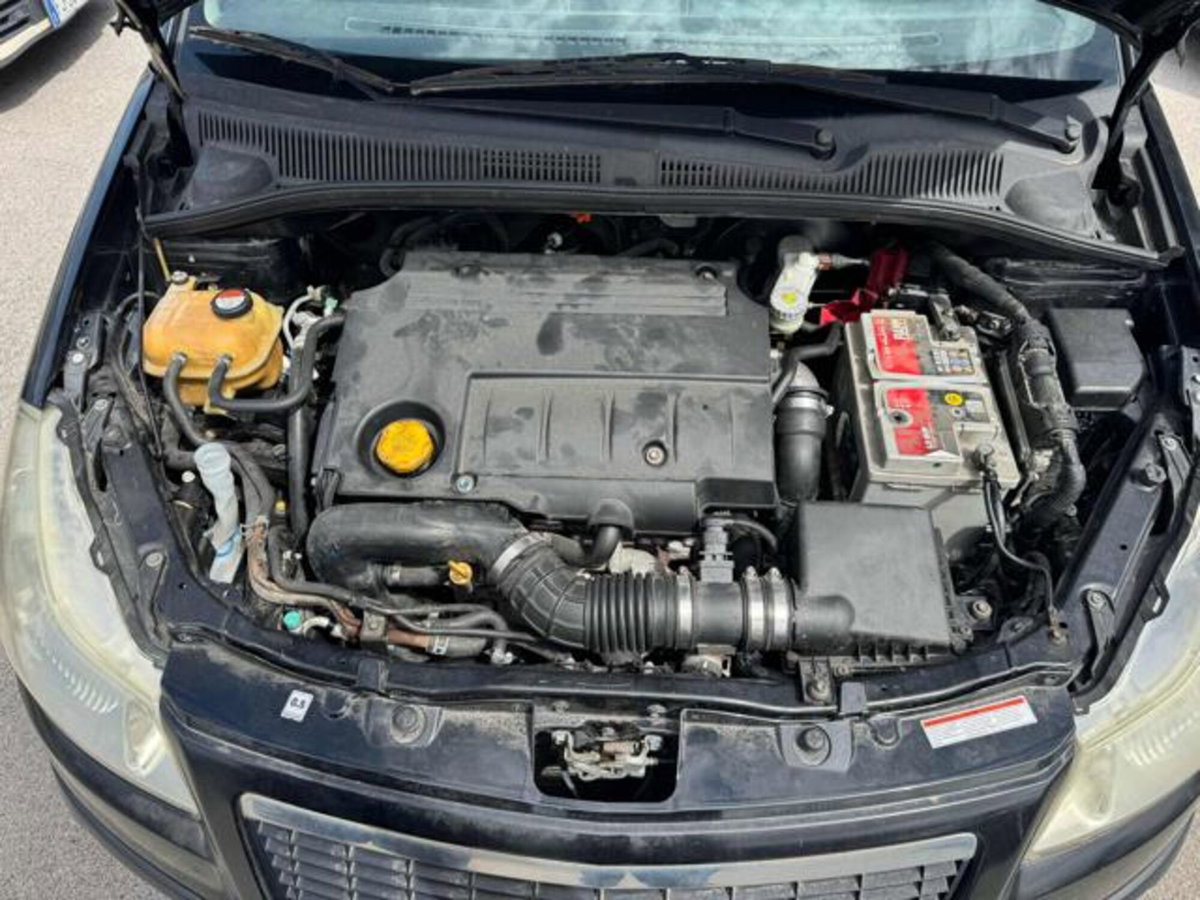 Fiat Sedici 1.9 MJT 4x2 Emotion (16)