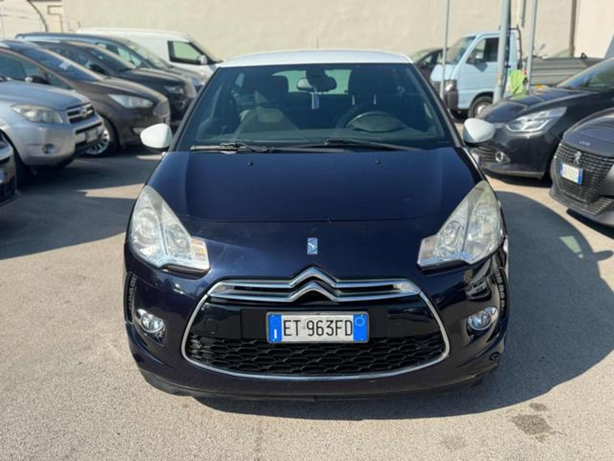 Ds DS 3 Coupé DS 3 1.2 VTi 82 Chic (2)