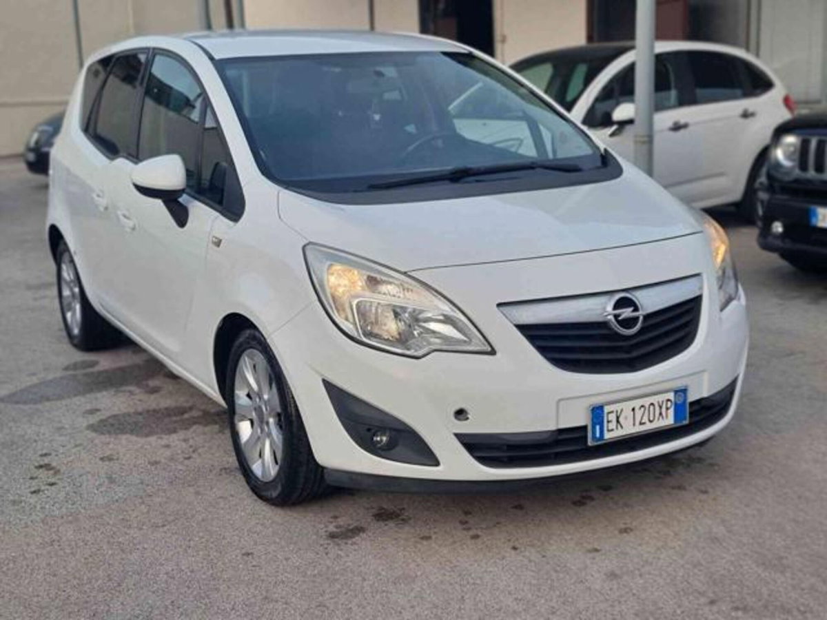 Opel Meriva 1.3 CDTI 95CV ecoFLEStart&Stop Cosmo (3)