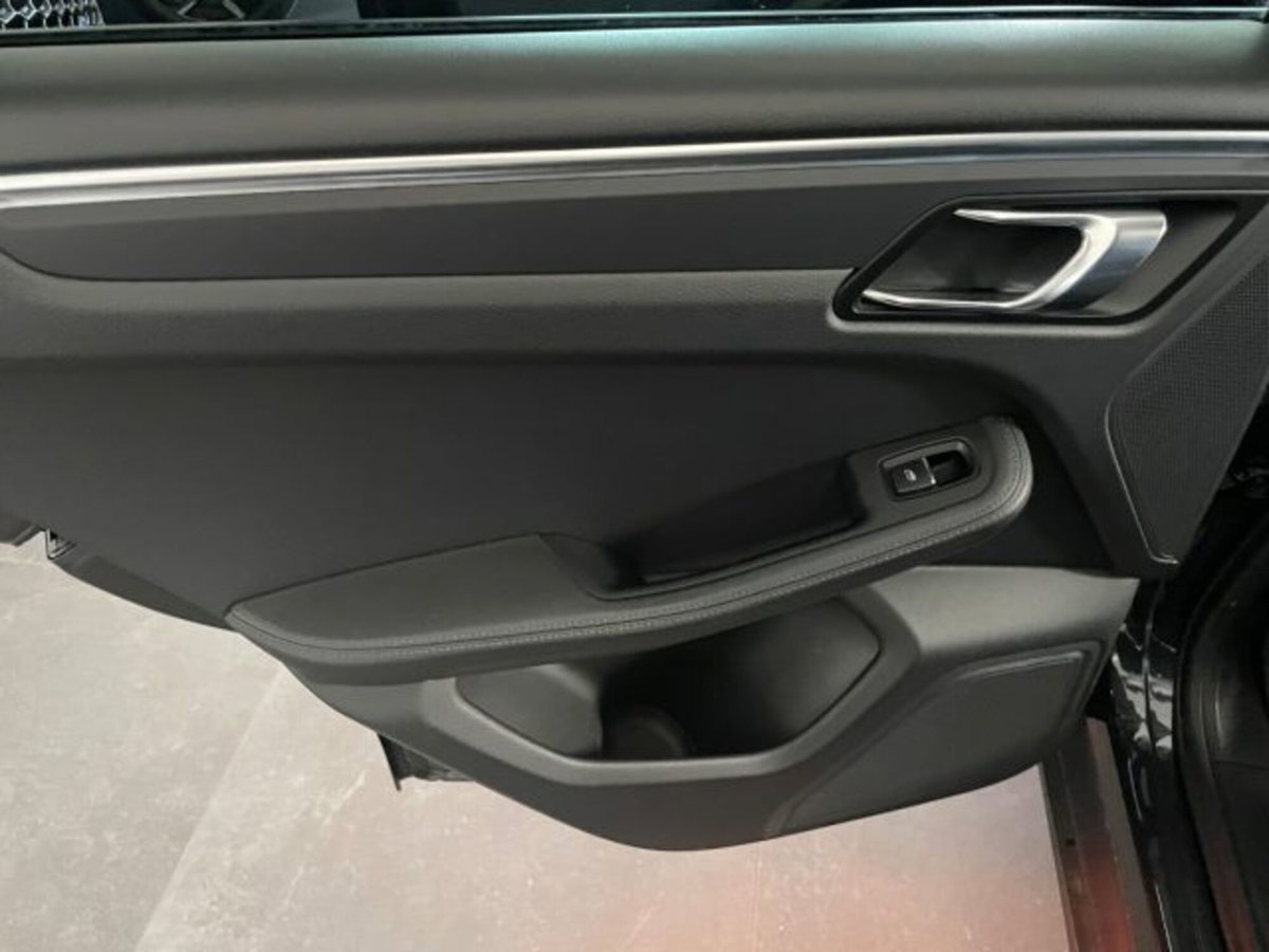 Porsche Macan 2.0 265cv pdk (14)