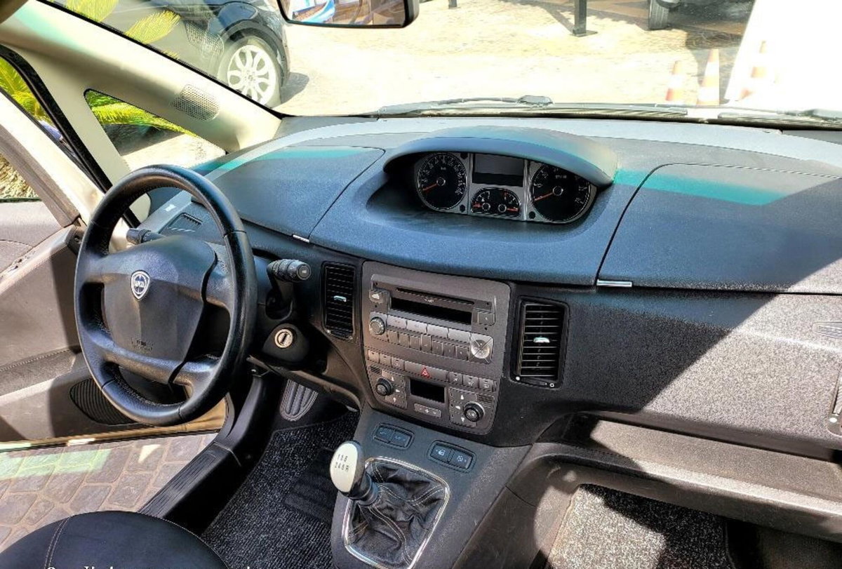 Lancia Musa 1.4 16V Diva (14)