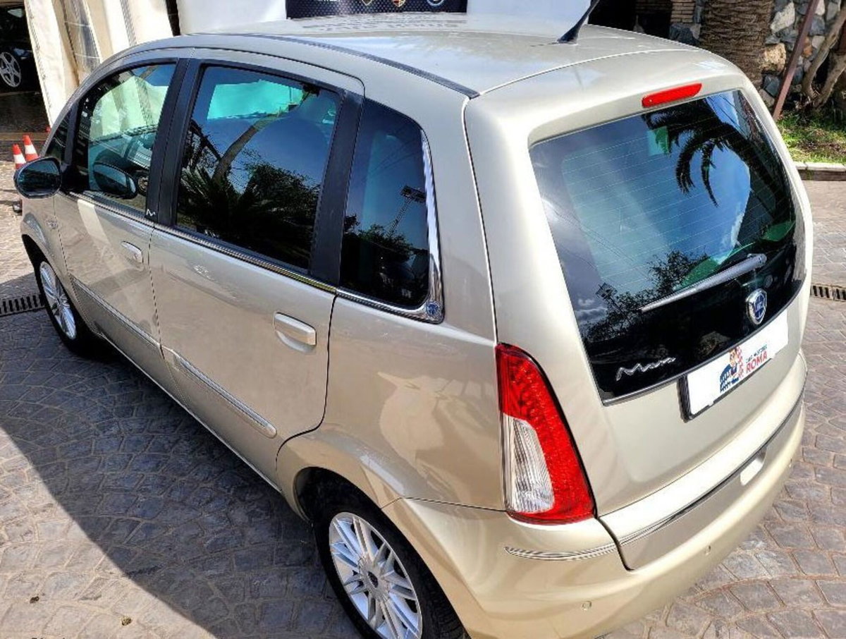 Lancia Musa 1.4 16V Diva (6)