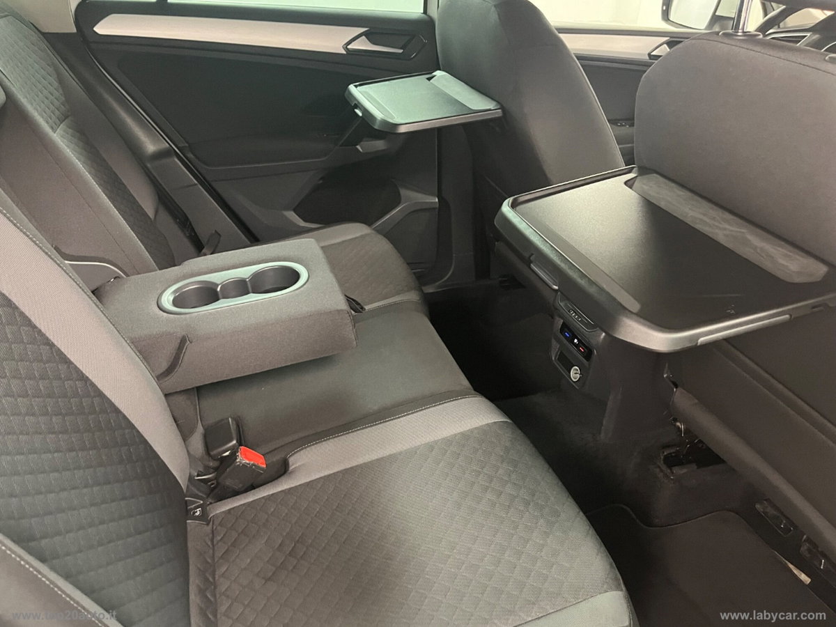 Volkswagen Tiguan Allspace 2.0 tdi R-Line 150cv dsg (14)
