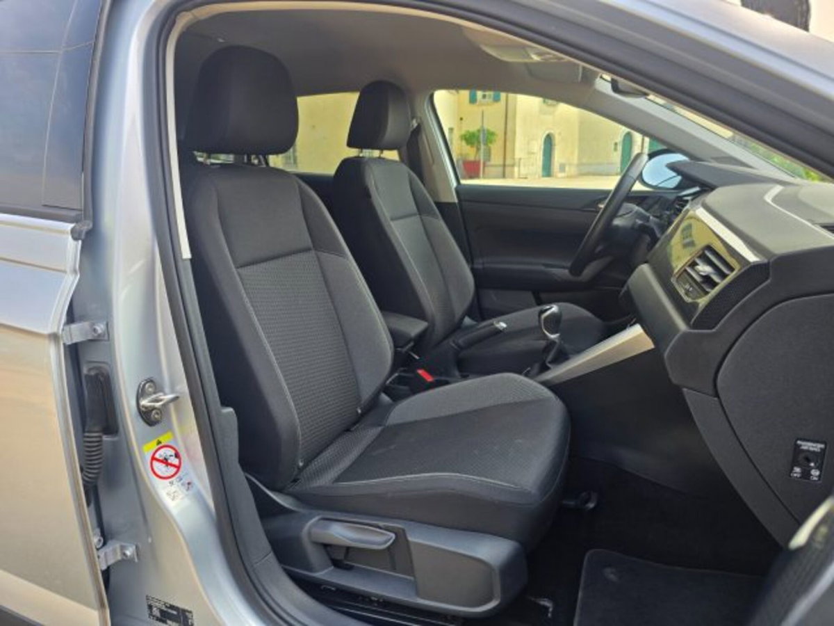 Volkswagen Taigo 1.0 tsi R-Line 95cv (13)