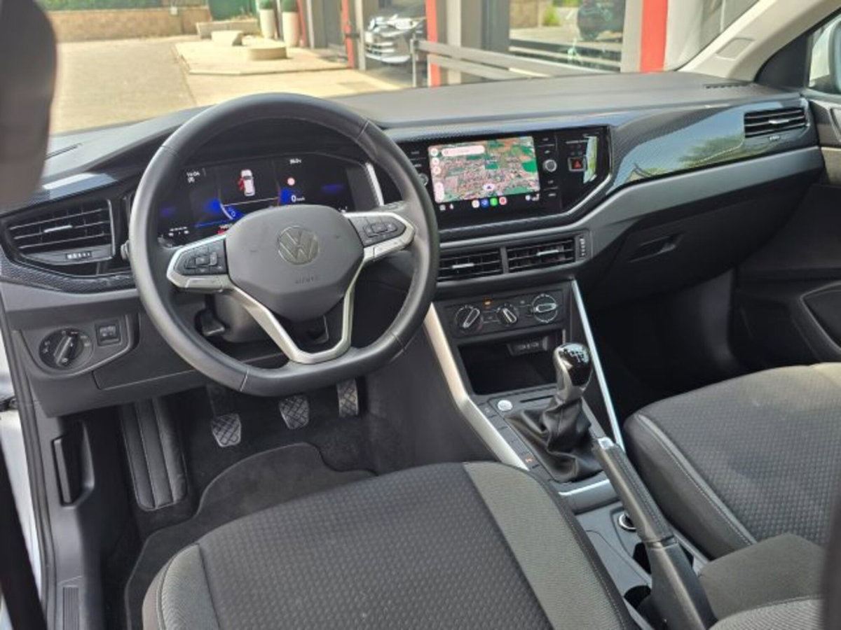 Volkswagen Taigo 1.0 tsi R-Line 95cv (3)