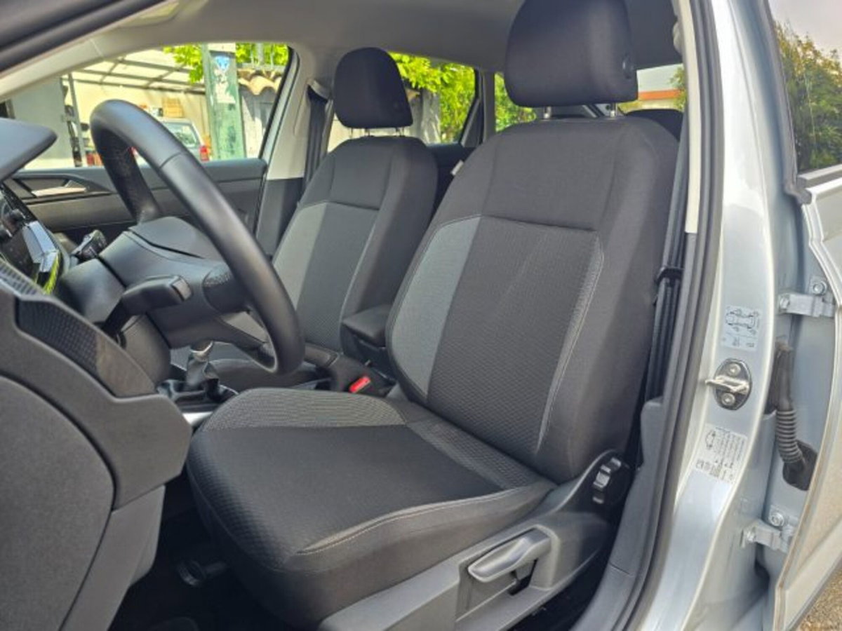 Volkswagen Taigo 1.0 tsi R-Line 95cv (6)
