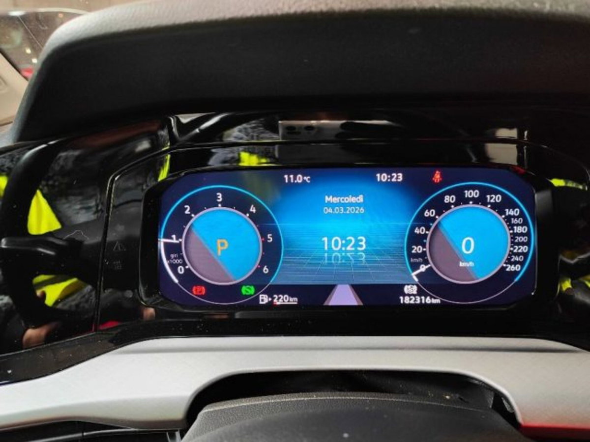 Volkswagen Golf Variant 2.0 TDI SCR DSG Style (5)