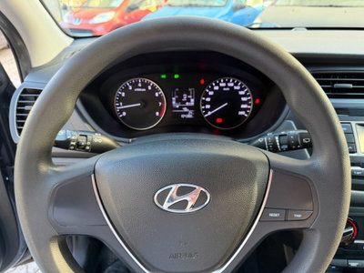 Hyundai i20 1.2 5 porte Classic (15)