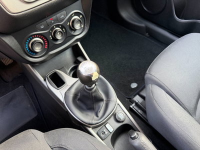 Alfa Romeo MiTo 1.4 78 CV Distinctive Sport Pack (12)
