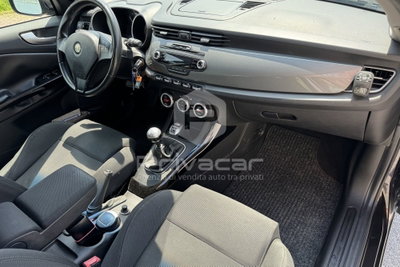 Alfa Romeo Giulietta 2.0 JTDm-2 Distinctive 140cv (9)