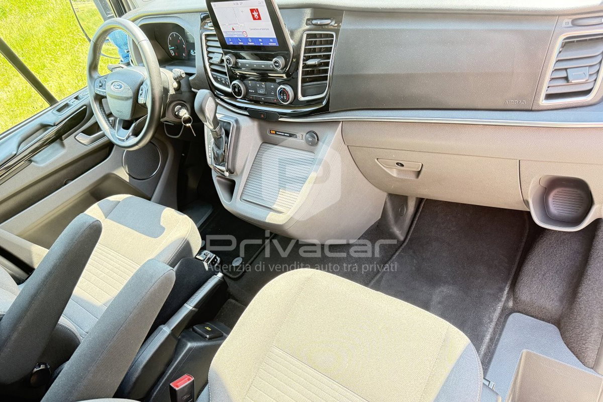 Ford Tourneo Custom 320 2.0 EcoBlue 170CV aut. PC Titanium (9)