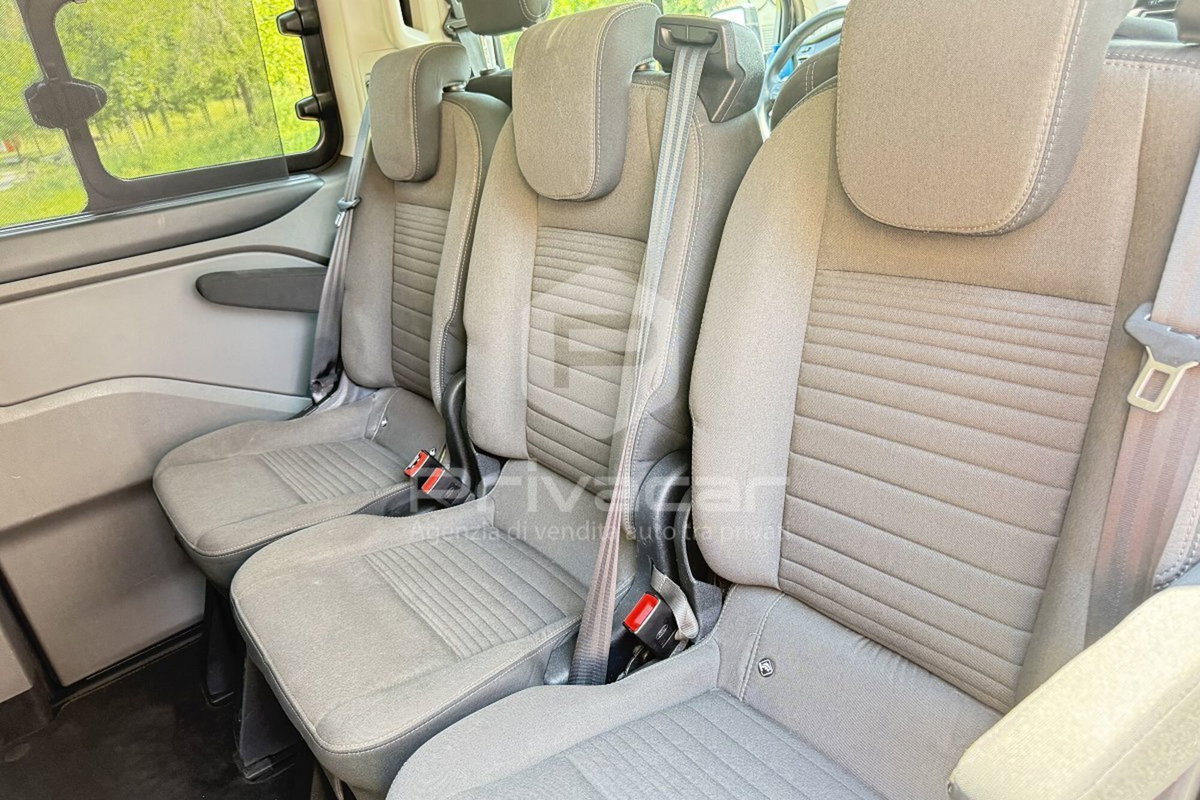 Ford Tourneo Custom 320 2.0 EcoBlue 170CV aut. PC Titanium (11)