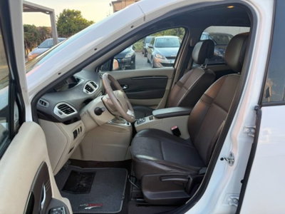 Renault Scenic E-Tech Electric 1.5 dCi 110CV EDC Luxe (12)