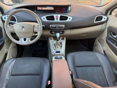 Renault Scenic E-Tech Electric 1.5 dCi 110CV EDC Luxe (14)