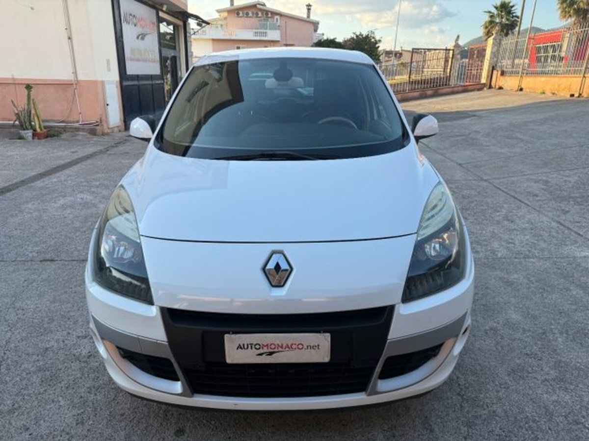 Renault Scenic E-Tech Electric 1.5 dCi 110CV EDC Luxe (2)