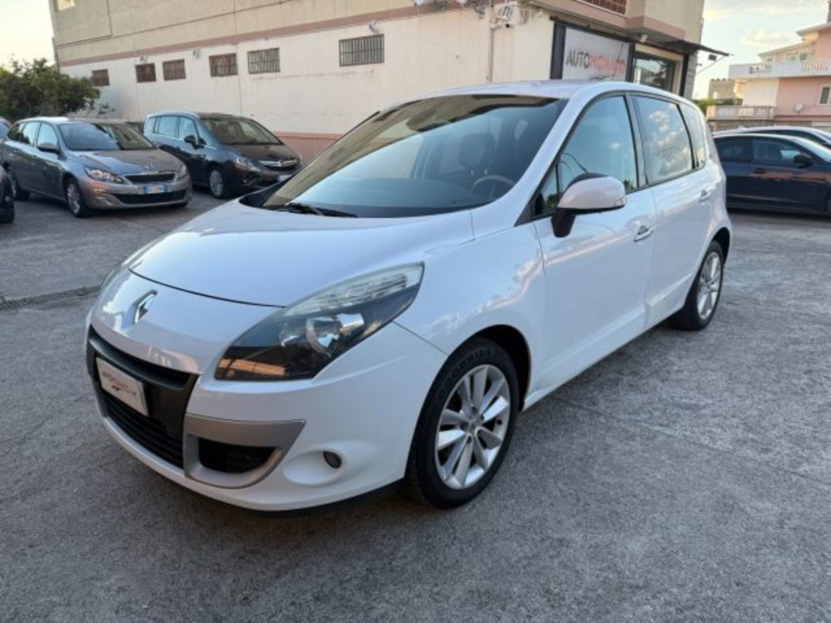 Renault Scenic E-Tech Electric 1.5 dCi 110CV EDC Luxe (8)