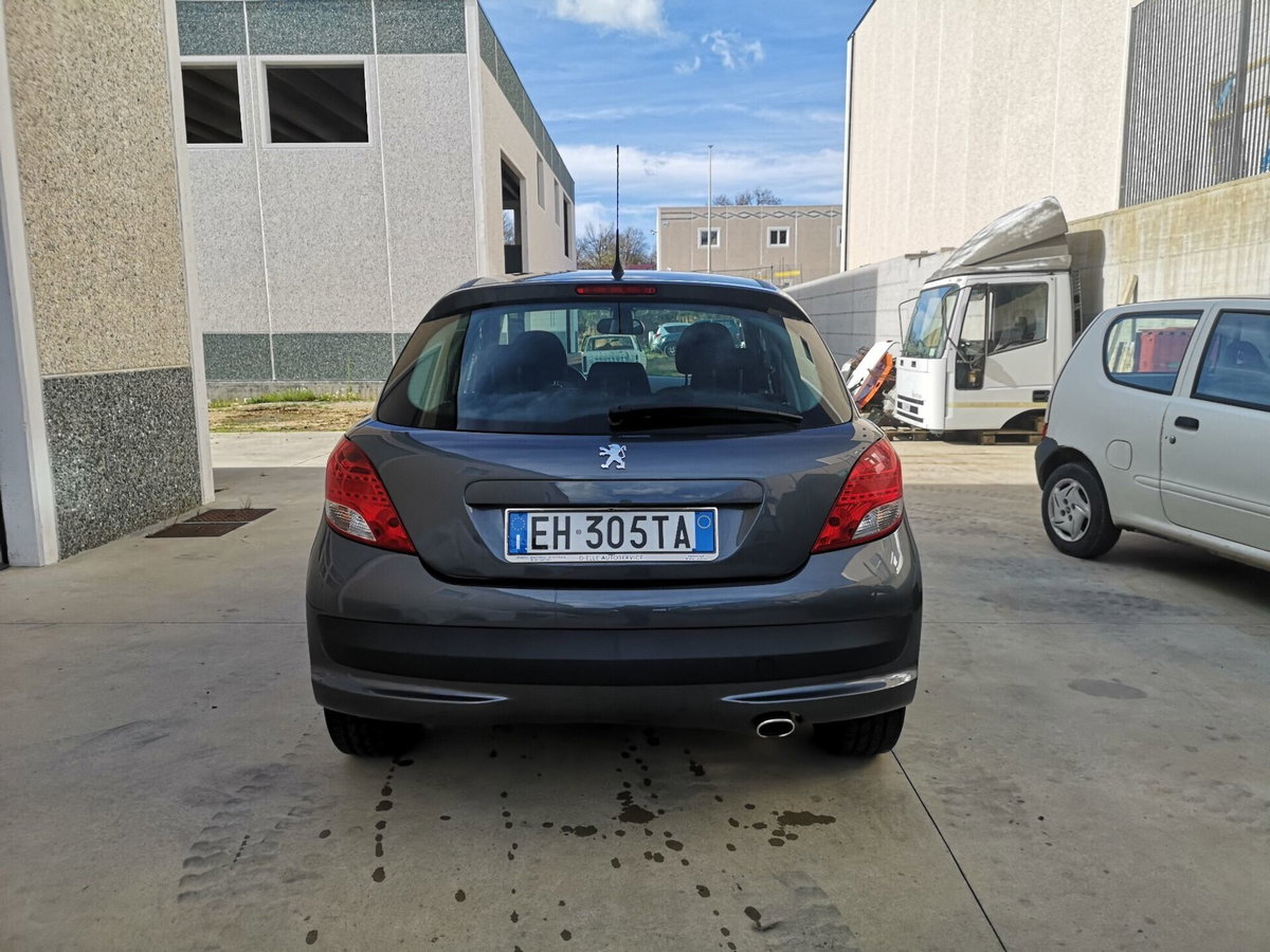 Peugeot 207 8V HDi 93CV 5p. Allure (4)
