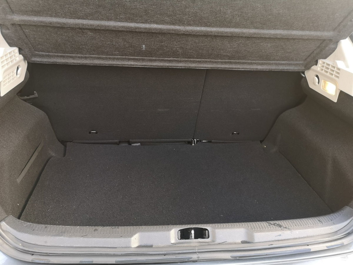 Peugeot 207 8V HDi 93CV 5p. Allure (9)