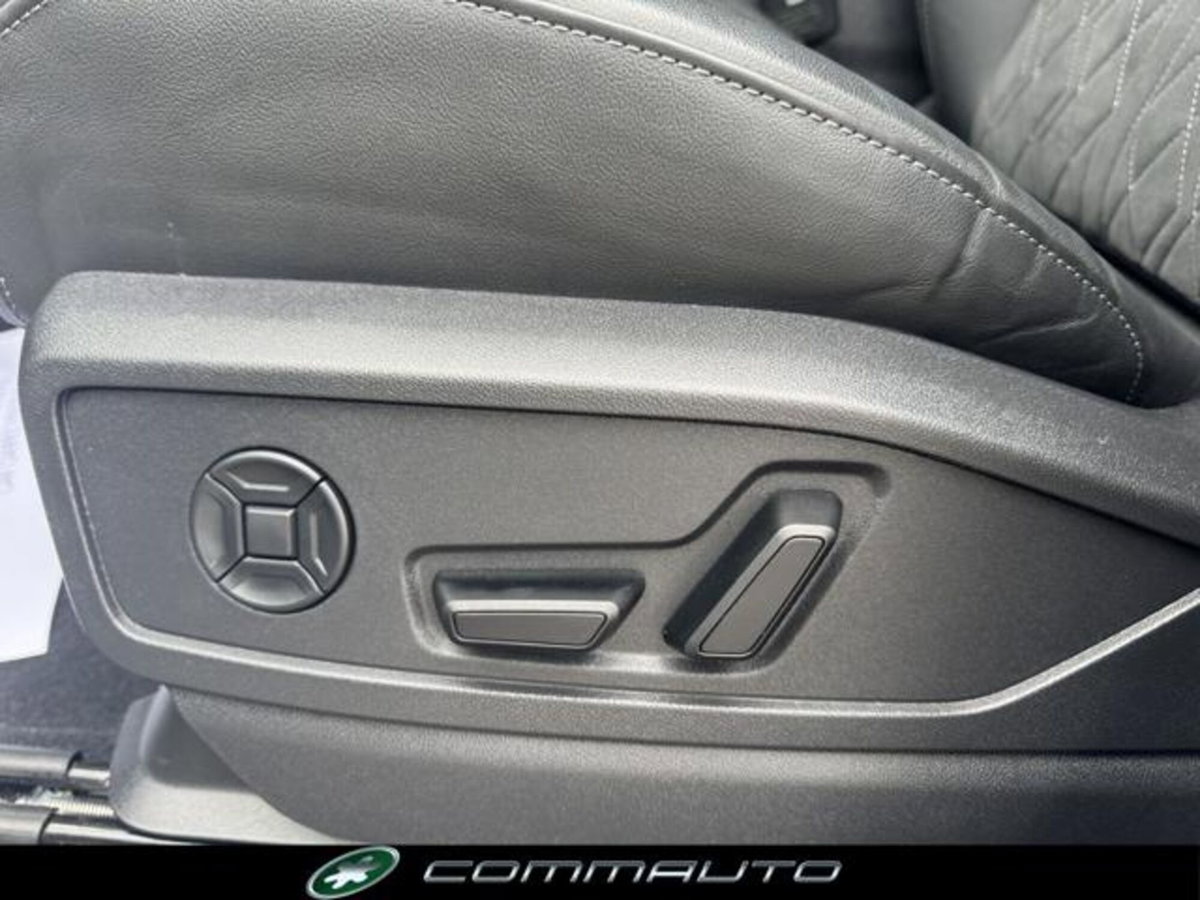 Audi Q5 40 2.0 tdi mhev 12V S line quattro s-tronic (14)