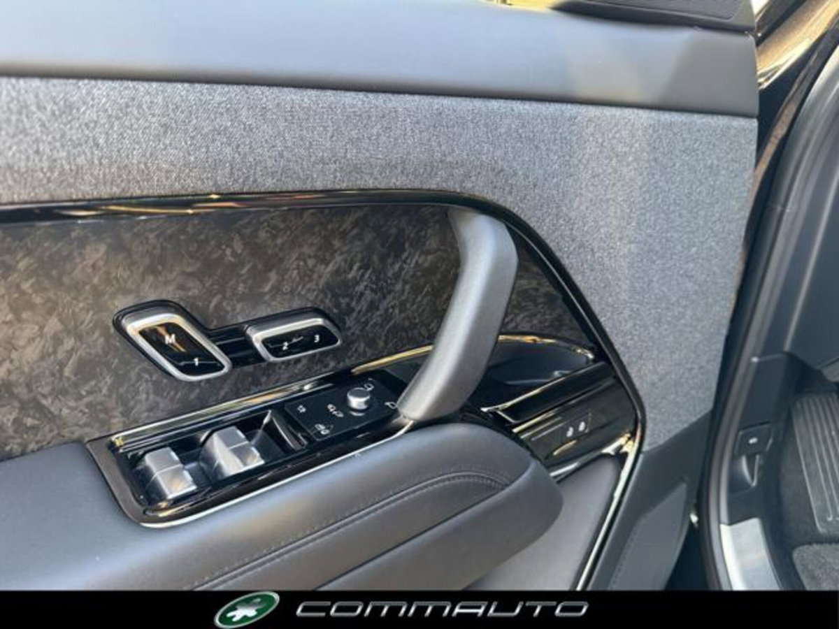 Land Rover Range Rover Sport 3.0D l6 300 CV HSE Dynamic Stealth (12)