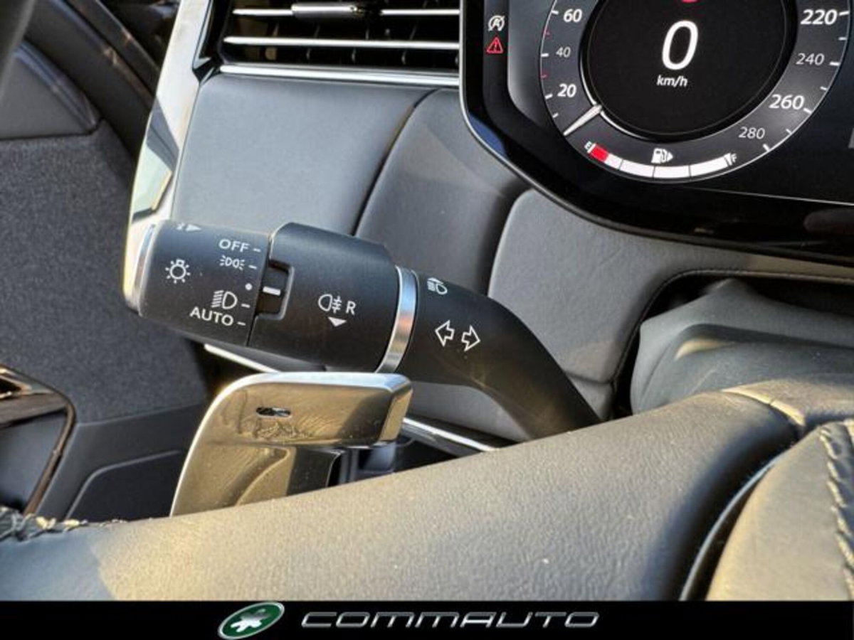 Land Rover Range Rover Sport 3.0D l6 300 CV HSE Dynamic Stealth (16)