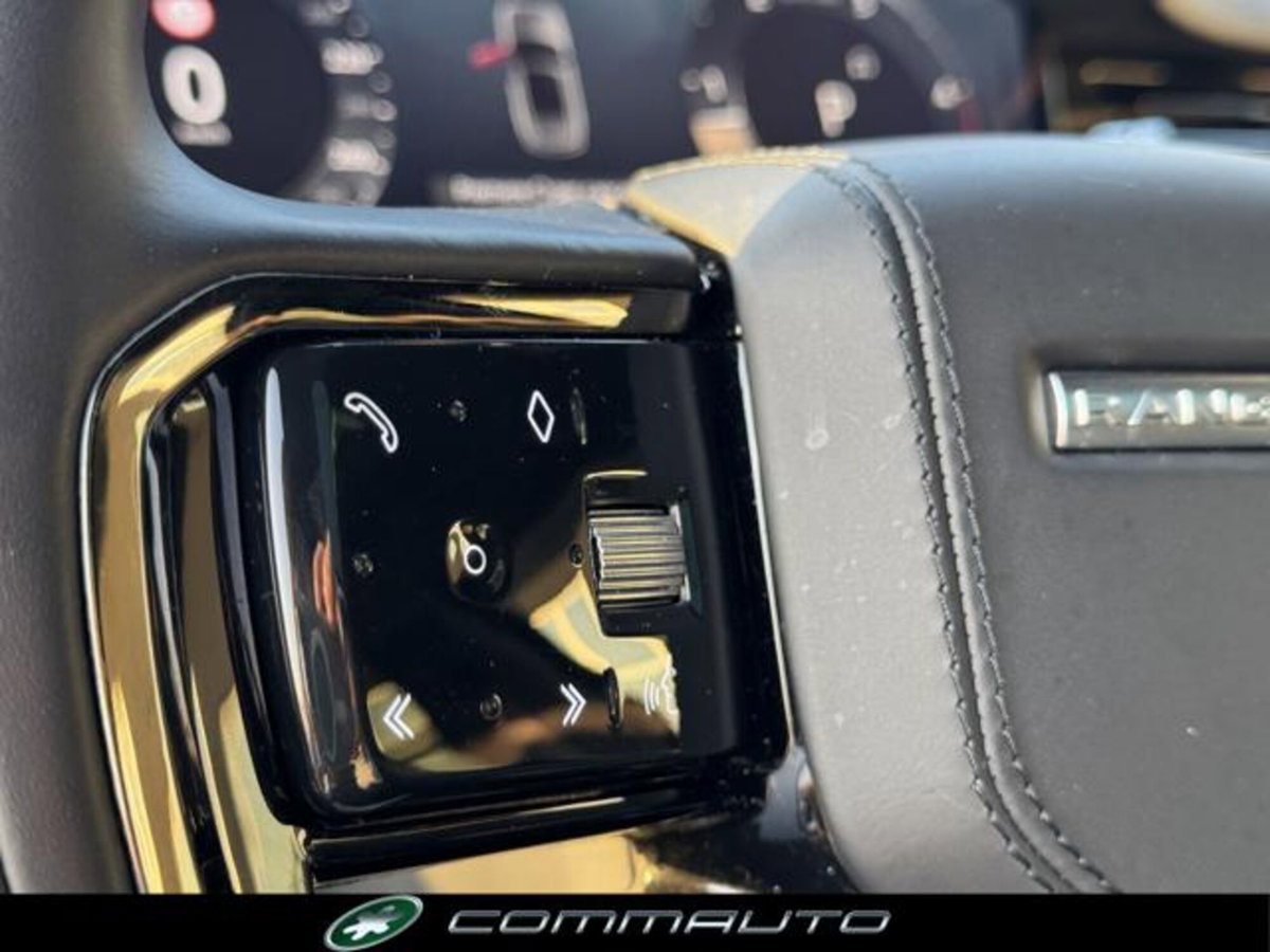 Land Rover Range Rover Sport 3.0D l6 300 CV HSE Dynamic Stealth (19)