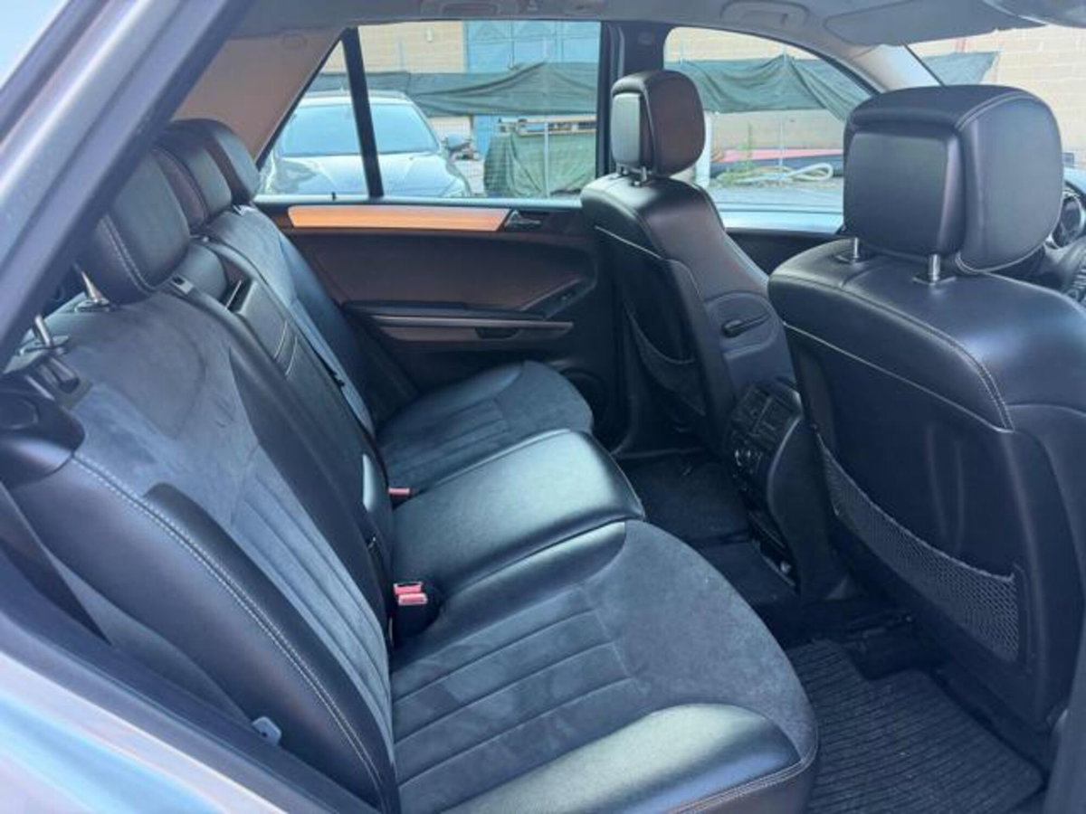 Mercedes-Benz Classe ML 320 CDI (4)