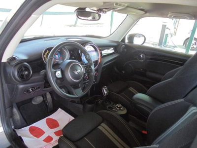MINI Mini Cooper SE Classic (18)