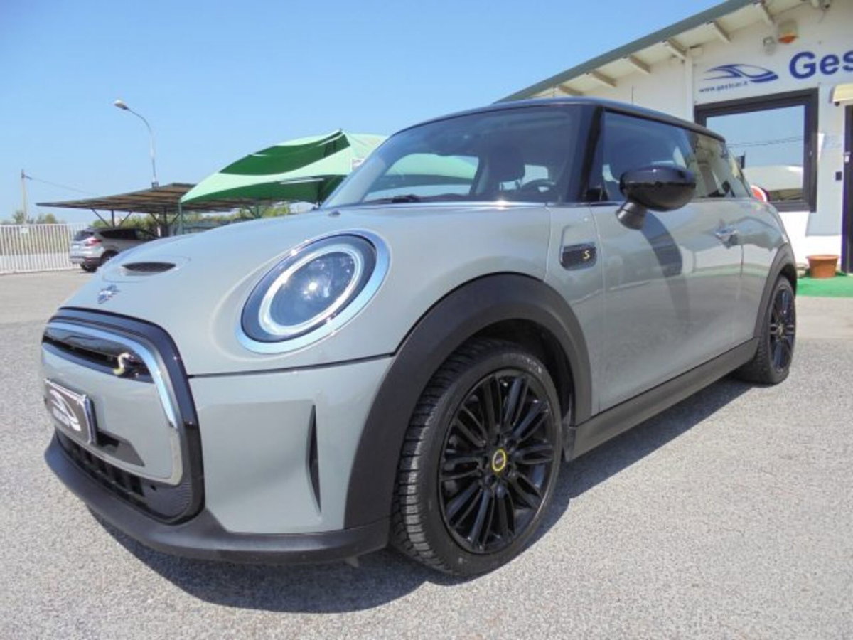 MINI Mini Cooper SE Classic (3)