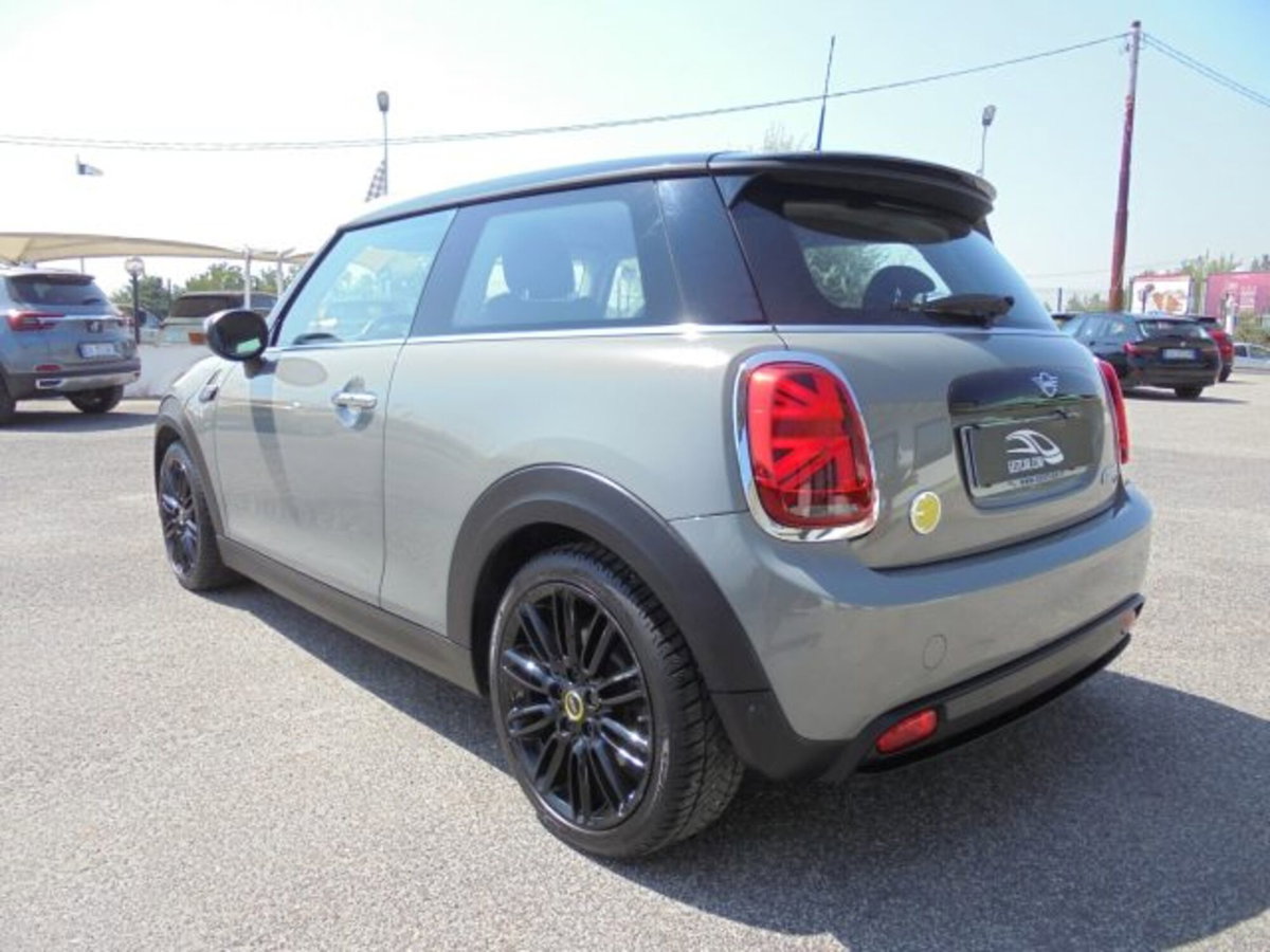 MINI Mini Cooper SE Classic (5)