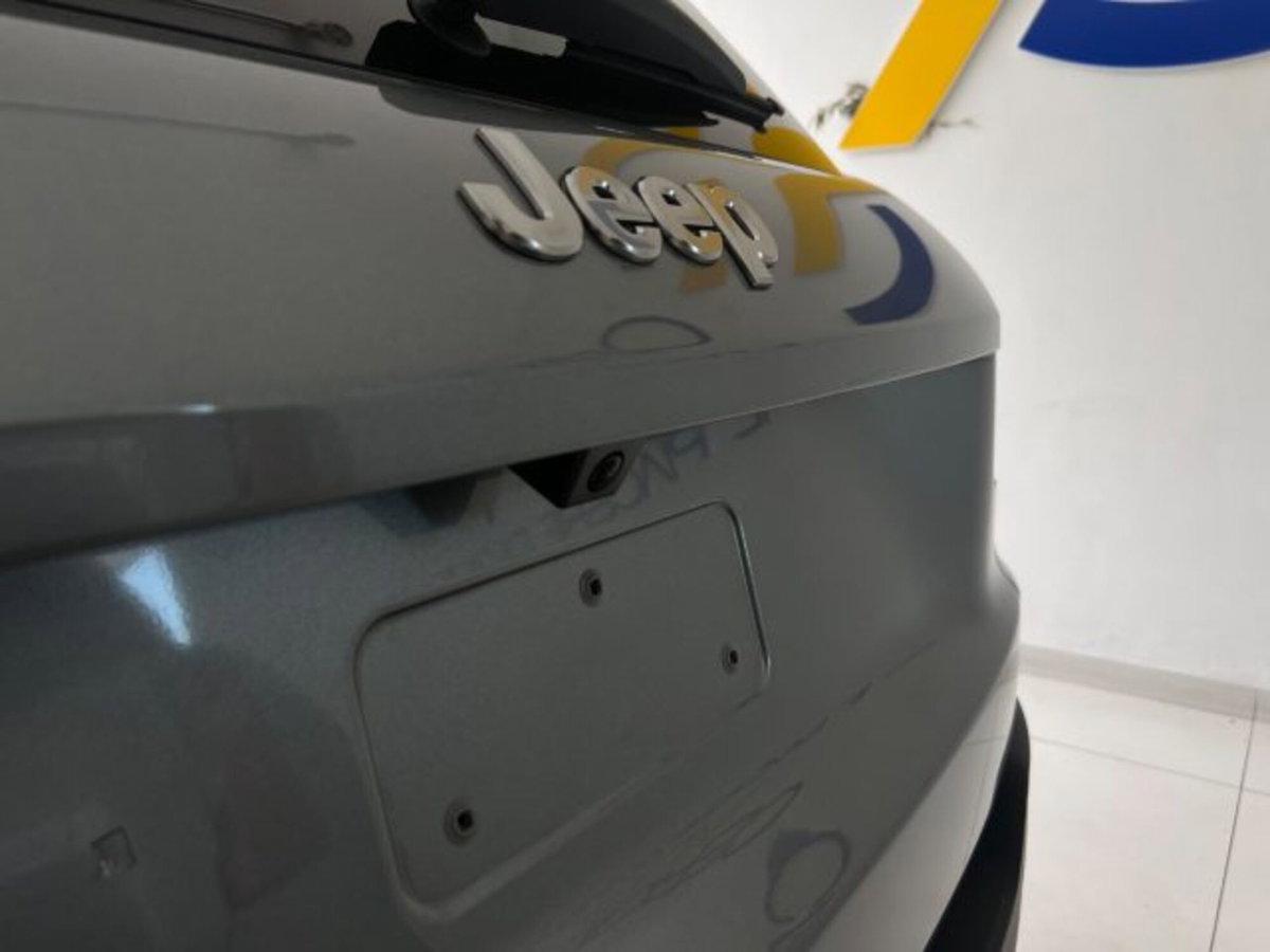 Jeep Avenger 1.2 turbo Summit fwd 100cv (19)